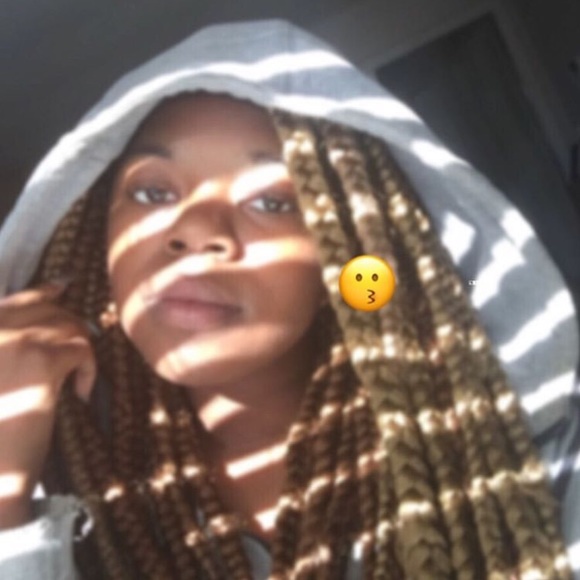 Profile Picture of Samiyyah Mcewen (@samiyyah1007) on Poshmark