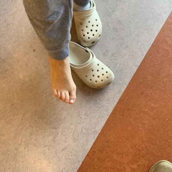 Profile Picture of Bounthavy Yang (@bounyang14) on Poshmark