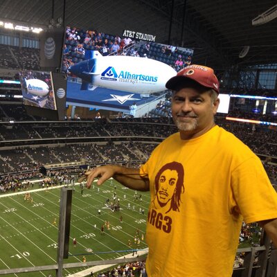 Profile Picture of Mike Minnix (@majique22) on Twitter