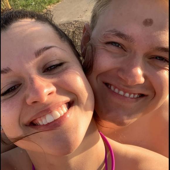 Profile Picture of Allie Mischel (@alls23) on Poshmark