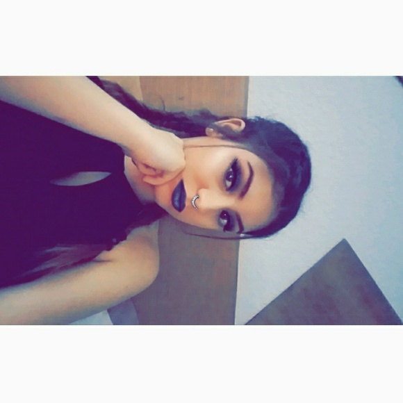 Profile Picture of Yazmin Sanchez (@yazmins98) on Poshmark