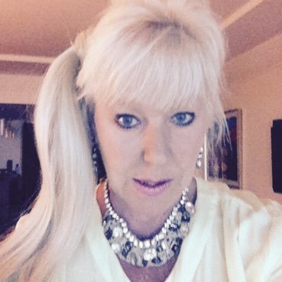 Profile Picture of Elizabeth Leary (@ElizabethLeary7) on Twitter