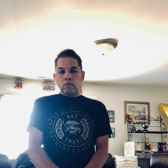 Profile Picture of Alfredo Reyes (@mozzer75) on Poshmark