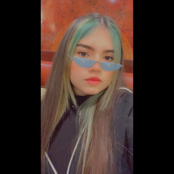 Profile Picture of Kim Rivas (@kimherrerarivas) on Poshmark