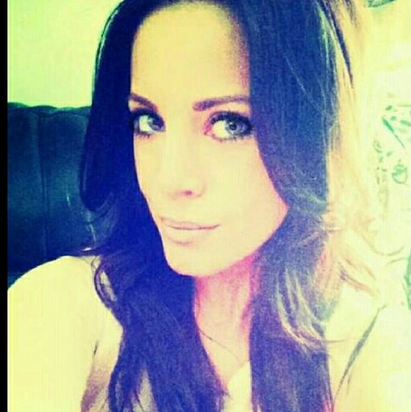 Profile Picture of Cristina Mancuso (@tinamariemac10) on Poshmark