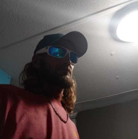 Profile Picture of Steven Privett (@privetts40) on Poshmark