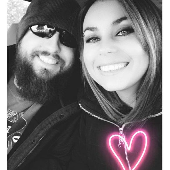 Benandtomasa Dikeman - Poshmark Profile Picture of Benandtomasa Dikeman (@tdikeman) on Poshmark