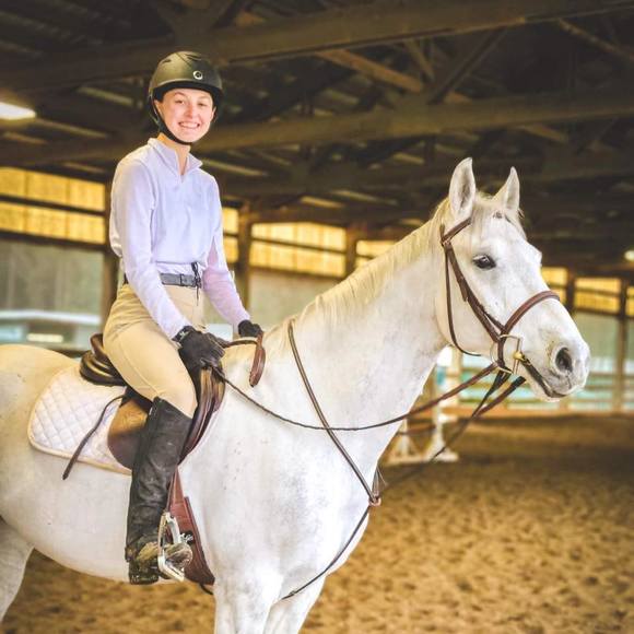 Profile Picture of Ciera Hartnell (@cierahartnell) on Poshmark