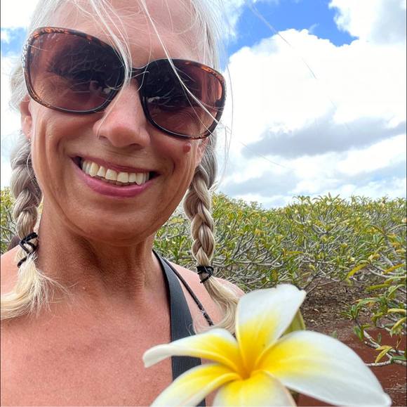 Profile Picture of Nancy Simko (@nancysimkony1) on Poshmark