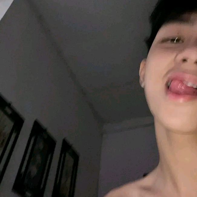 Profile Picture of kenneth (@kenneth_ugh0) on Tiktok