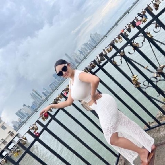 Profile Picture of Janeth Janeth (@janethjaneth916) on Poshmark