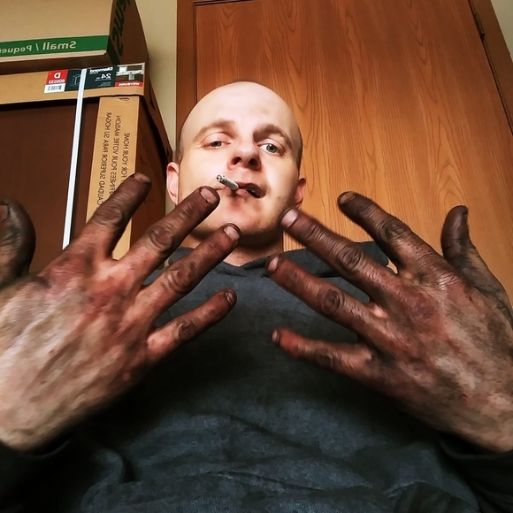 Profile Picture of Robert Lyttle (@rdlyttle82) on Poshmark