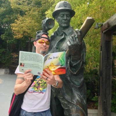 Profile Picture of Brad Bott (@writeon48) on Twitter