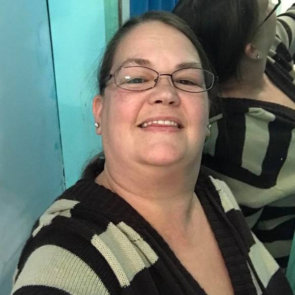 Profile Picture of Lisa Kovac (@lisakovac916) on Poshmark