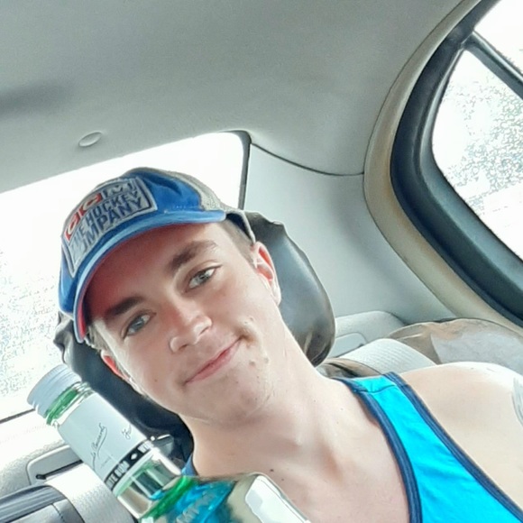 Profile Picture of Chase Frost (@chasefrost20) on Poshmark