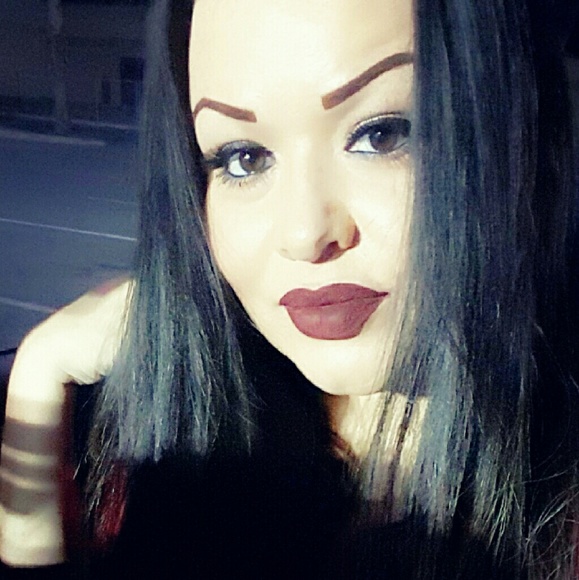 Profile Picture of Selene Ramos (@nene_26) on Poshmark