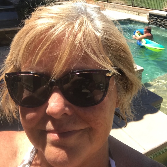 Profile Picture of Kristy Marchand (@kiki8459) on Poshmark