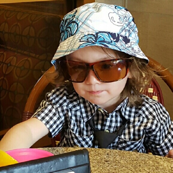 Profile Picture of Brian Adams (@badamspaint) on Poshmark