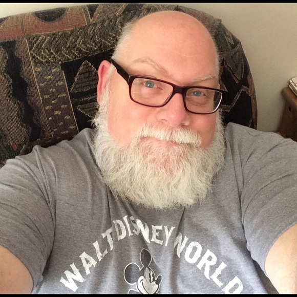 Profile Picture of Dillard Lamor (@dillard1122) on Poshmark