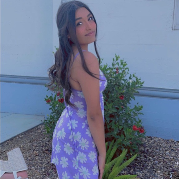 Profile Picture of Kyleigh Lockhart (@danielleloc4) on Poshmark