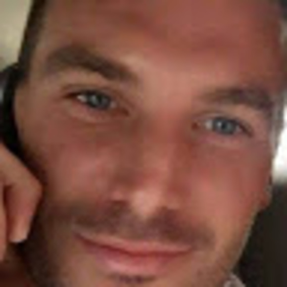 Profile Picture of Chris Self (@chrisself258) on Poshmark