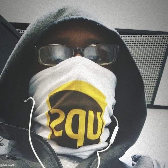 Profile Picture of Darius Townsend (@lildt5000) on Poshmark