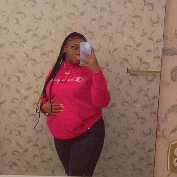 Profile Picture of Knaya Keels (@knayakeels) on Poshmark
