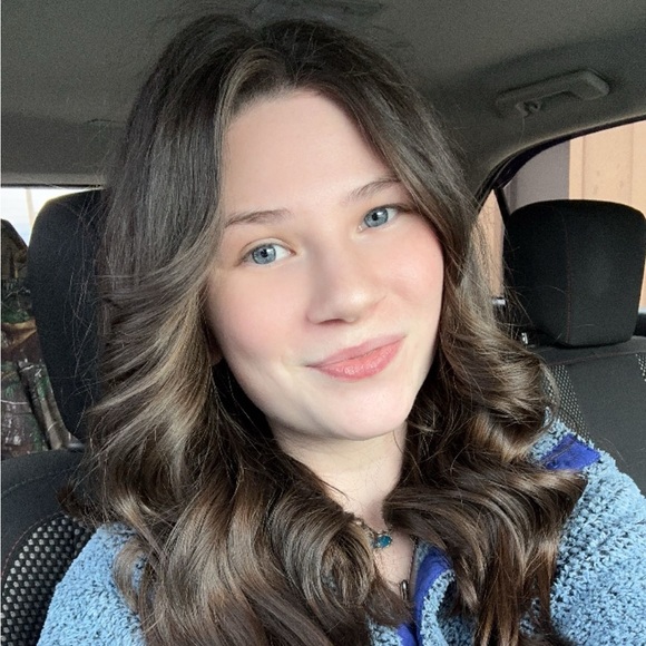 Sayde Waltrip - Poshmark Profile Picture of Sayde Waltrip (@saydewaltrip) on Poshmark