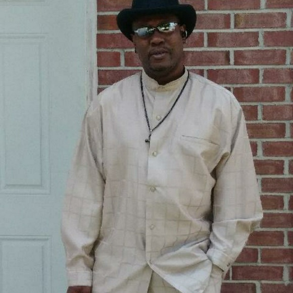 Profile Picture of Mark Neal (@mrphotoman2017) on Poshmark