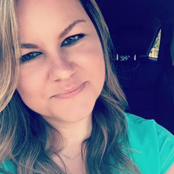 Profile Picture of Amanda Quirin (@alquirin18) on Poshmark