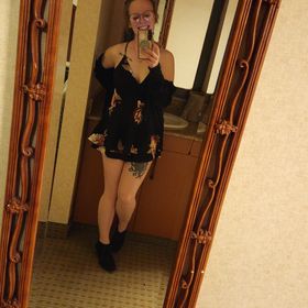 Profile Picture of Jazmyn Booker (@Gingersnap_98_98) on Pinterest