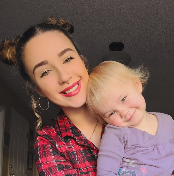 Shyla King - Poshmark Profile Picture of Shyla King (@shyla_king) on Poshmark