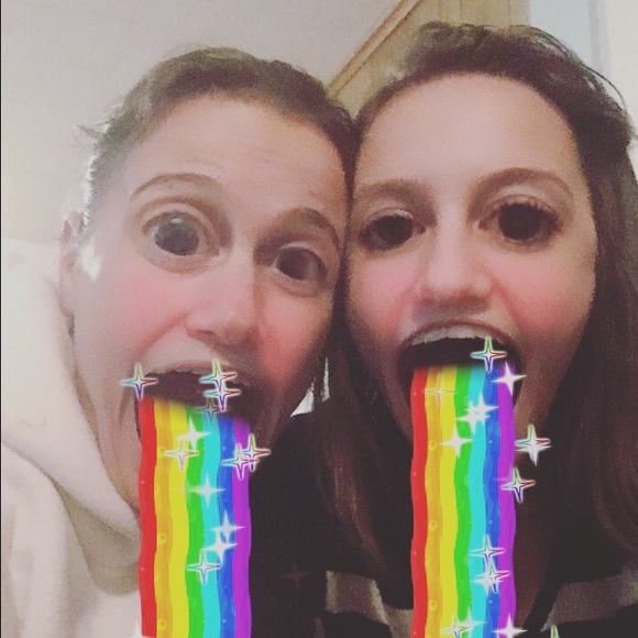 Profile Picture of Isabelle Pierre (@isabellep2018) on Poshmark