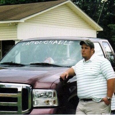 Profile Picture of Jonathan Tharpe (@LAFarmBoy) on Twitter