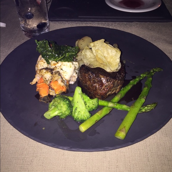 Profile Picture of Amy Marder (@amymac1213) on Poshmark