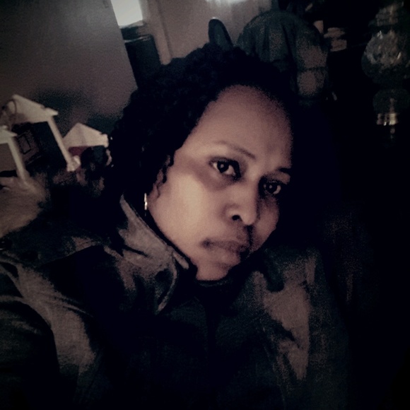 Sharon Gittens - Poshmark Profile Picture of Sharon Gittens (@sharonna36) on Poshmark