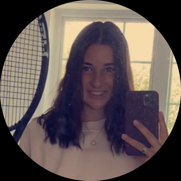 Profile Picture of Caroline Berkness (@cberkness) on Poshmark