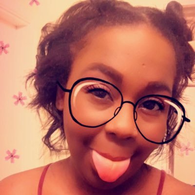 Profile Picture of  👑 🐝 (@PaigeHackett5) on Twitter