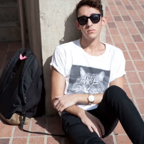 Profile Picture of Drew Harrison (@drewepstein) on Poshmark