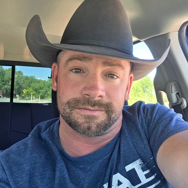 Profile Picture of Robert Ray (@robert.ray2) on Tiktok