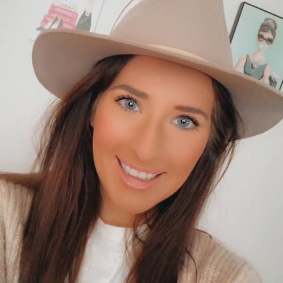 Mackenzie Leasor - Poshmark Profile Picture of Mackenzie Leasor (@m_leasor) on Poshmark