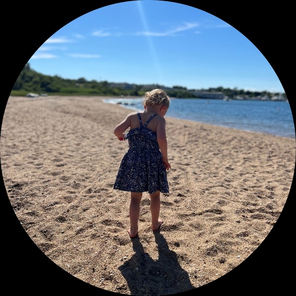 Profile Picture of Sandra Heath (@sandrak943) on Poshmark