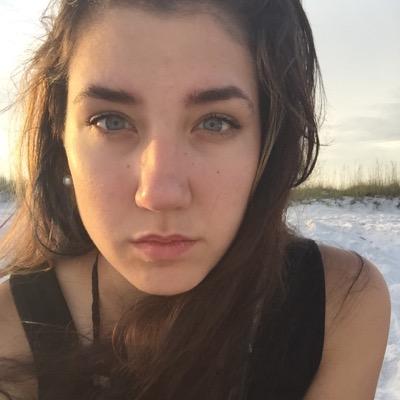 Profile Picture of Tiphani Croushorn (@tiphanicrous) on Twitter