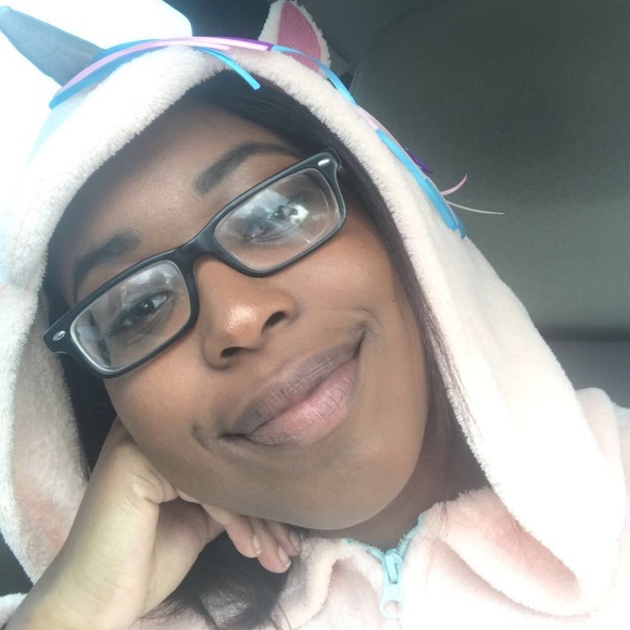 Profile Picture of Camille Butler (@camillebutler) on Poshmark