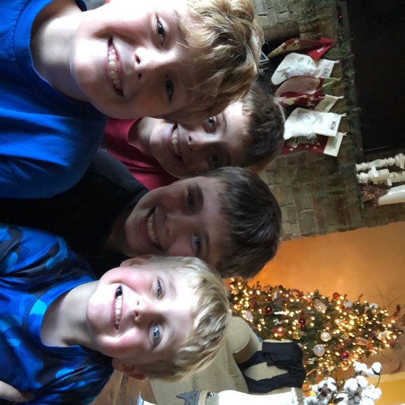 Profile Picture of Taryn Sharp (@tbsharp) on Poshmark