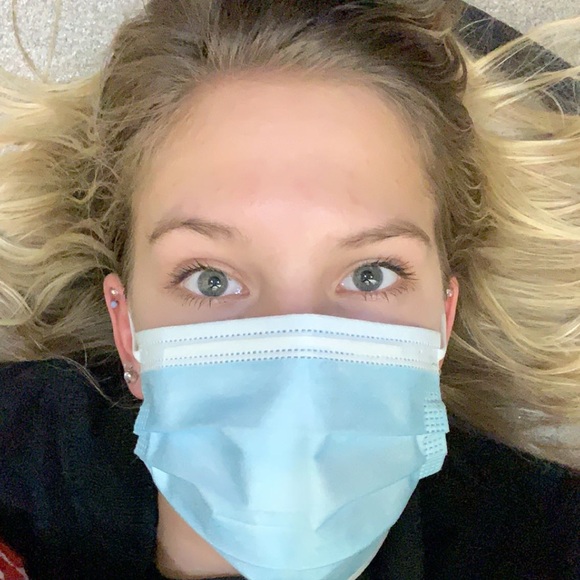 Profile Picture of Hope Karash (@hopester2022) on Poshmark