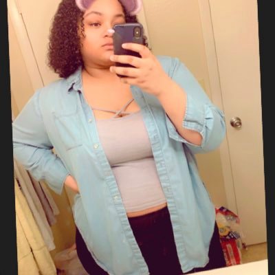 Profile Picture of Ryane (@WannaBeRay) on Twitter