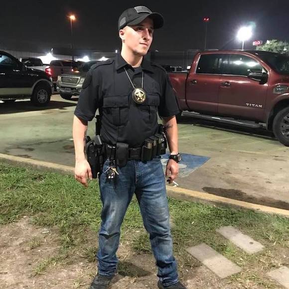 Profile Picture of David Harvel (@dharvel97) on Poshmark