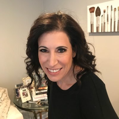 Profile Picture of Jennifer Lowy Kaplan (@JennKaplan830) on Twitter