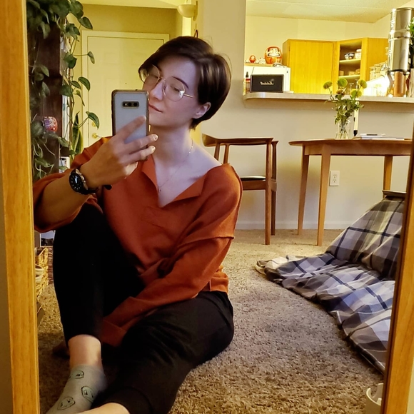 Profile Picture of Becca Dopke (@xbeccamarie) on Poshmark